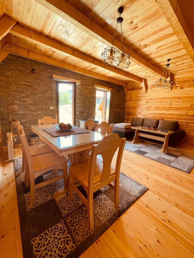 Lena Villa